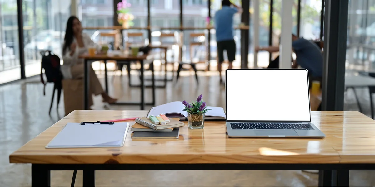 Office Renovation Company Dubai: How to Renovate Without Disrupting Daily Operations Office renovation company Dubai planning a modern workplace renovation